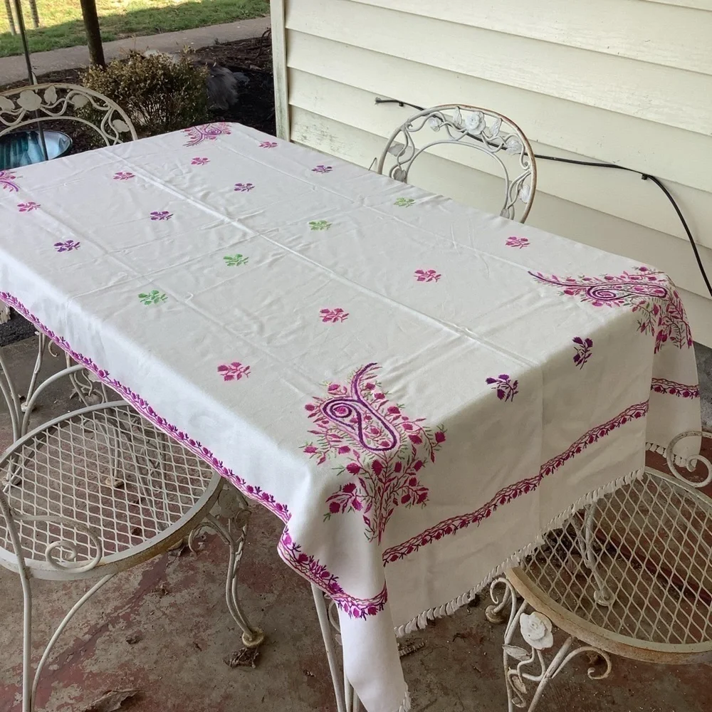 White Pink Green Violet Purple Embroidered Fringe Cotton Tablecloth Table Linen